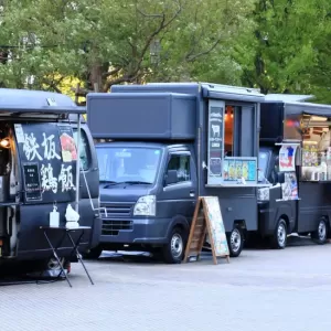 キッチンカーのおすすめ車種は？メリット・デメリットや価格相場も解説のサムネイル