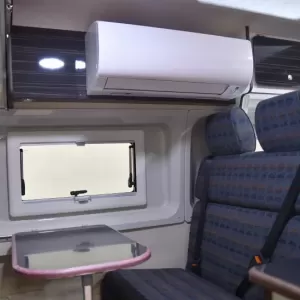 キャンピングカーに取り付け可能なエアコンとは？種類やおすすめ製品を解説のサムネイル