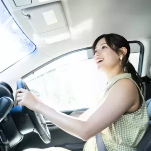 女性が運転しやすい人気SUVとは？おすすめの車種もご紹介！のサムネイル